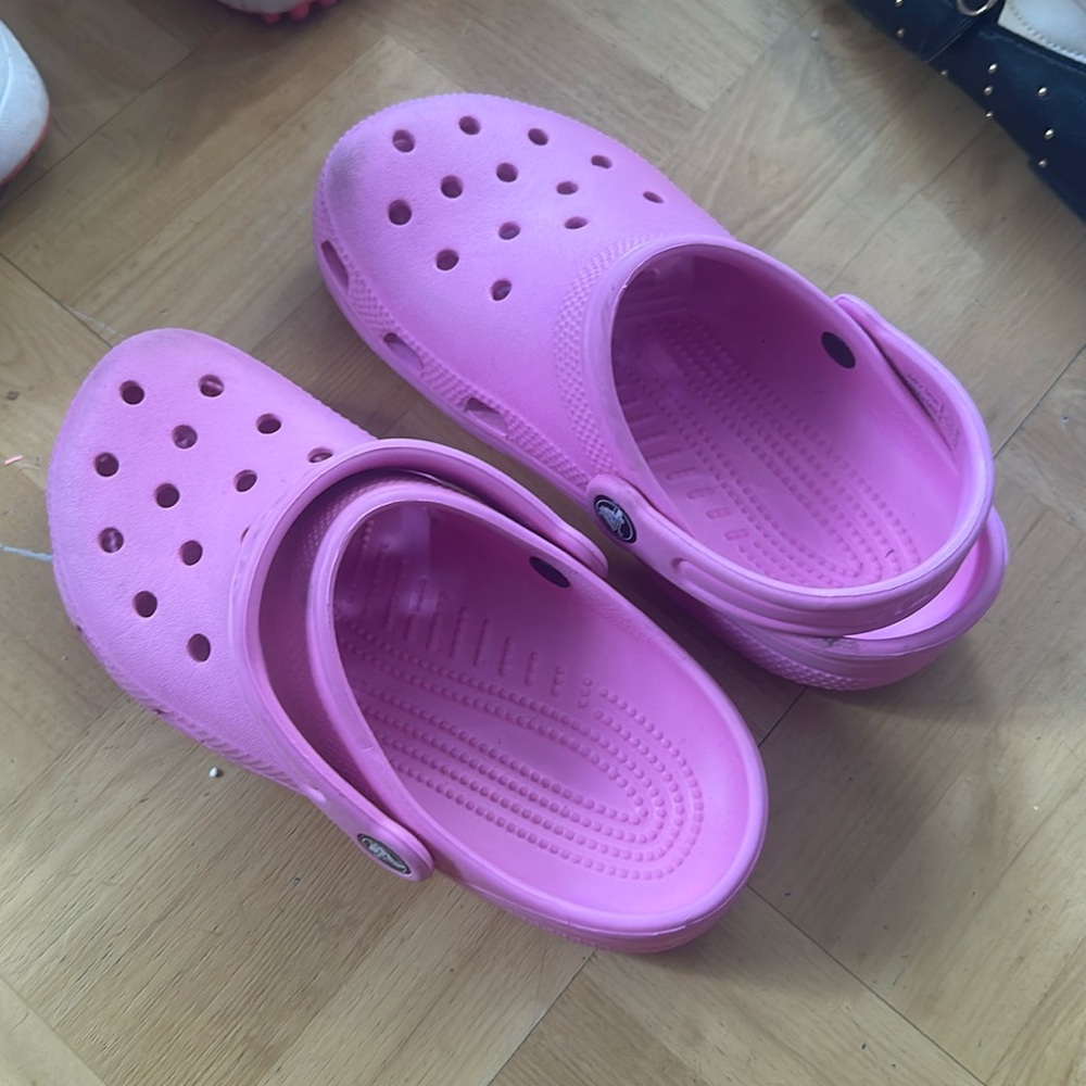 NWT Crocs Pink Size J3